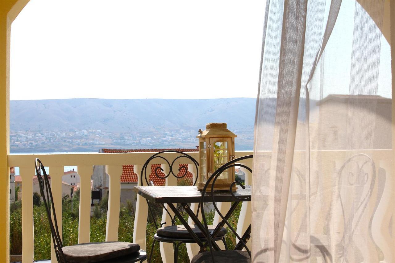 Villa Luka Паг Екстериор снимка